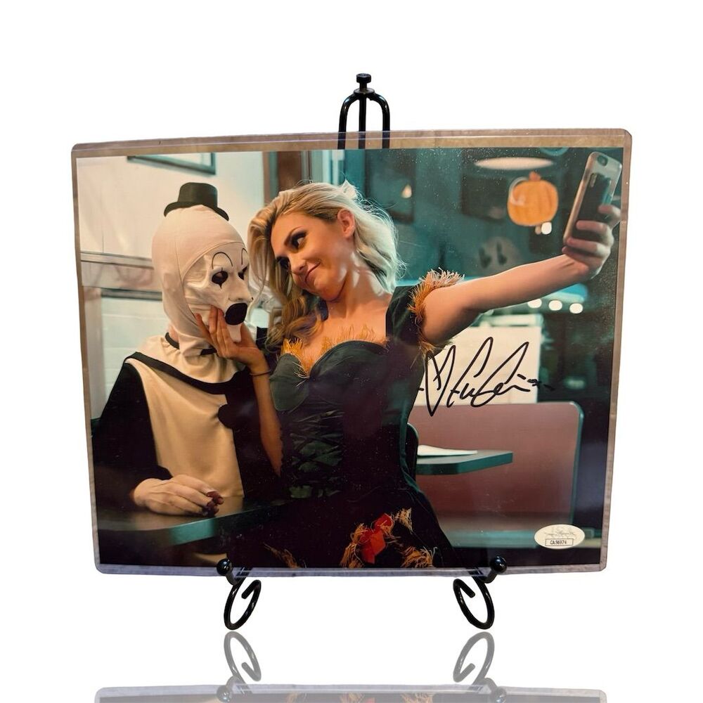 Catherine Corcoran Signed 8x10 Photo "Terrifier" JSA Authenticated